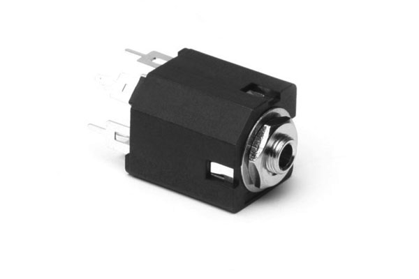 JACK 3.5 mm STEREO MONTAJE VERTICAL CC